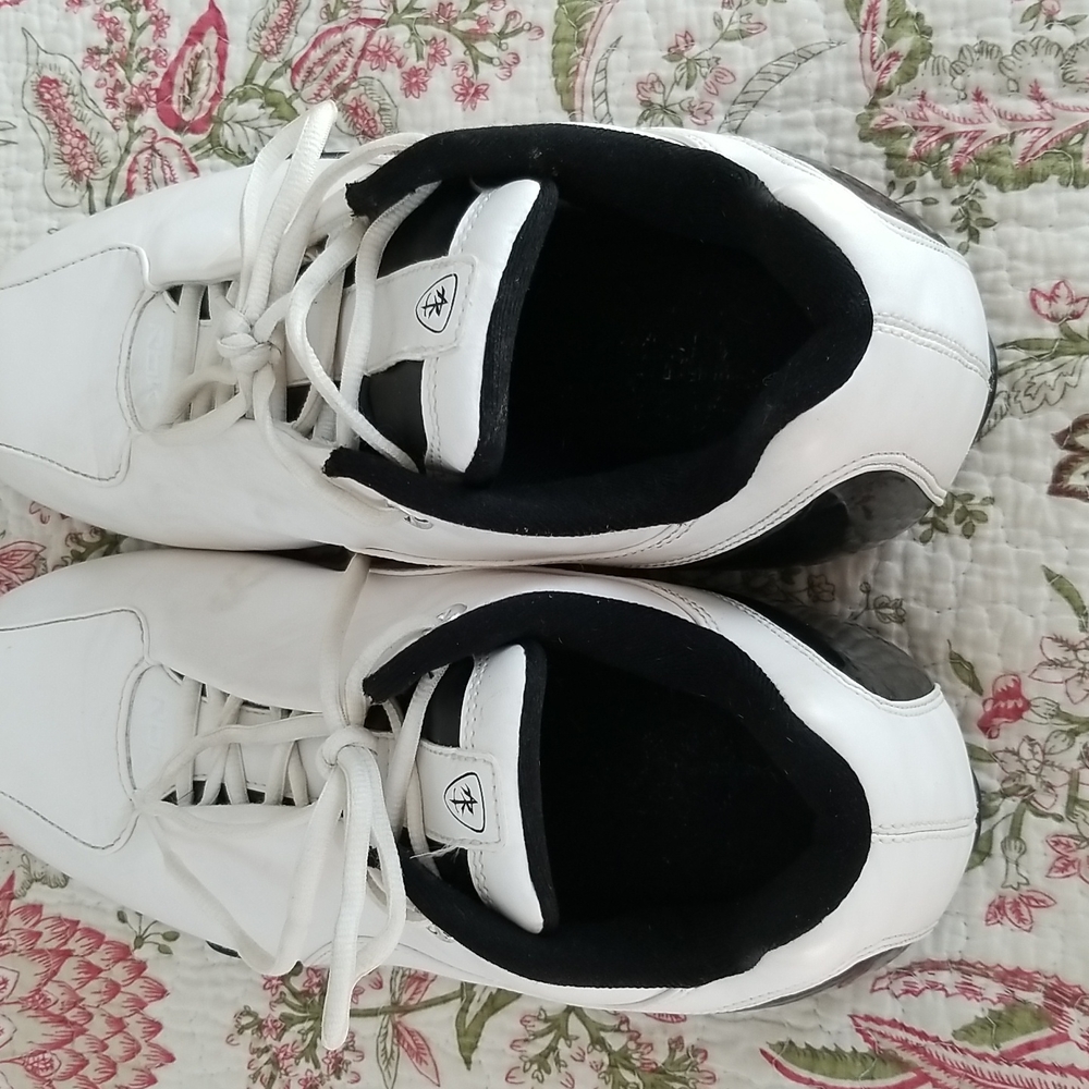 Reebok 704 Flu 4 Sneakers - Picture 8 of 9